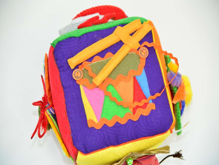 Развивающий кубик 15*15 см