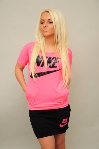 Девчата, продаю новые вещи! Туники, костюмы, футболки. Добро пожаловать в мой дневник;-)