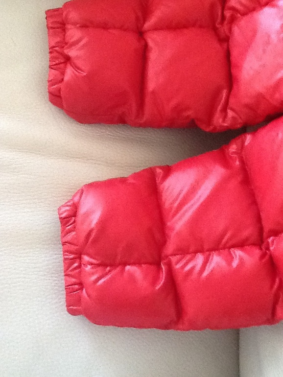 Продаю комбез Moncler оригинал