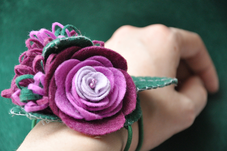 Браслет на руку мне и ободок доче