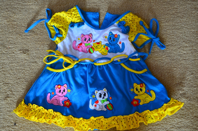 Летнее платье на девочку 6 - 12 мес. 300 руб.