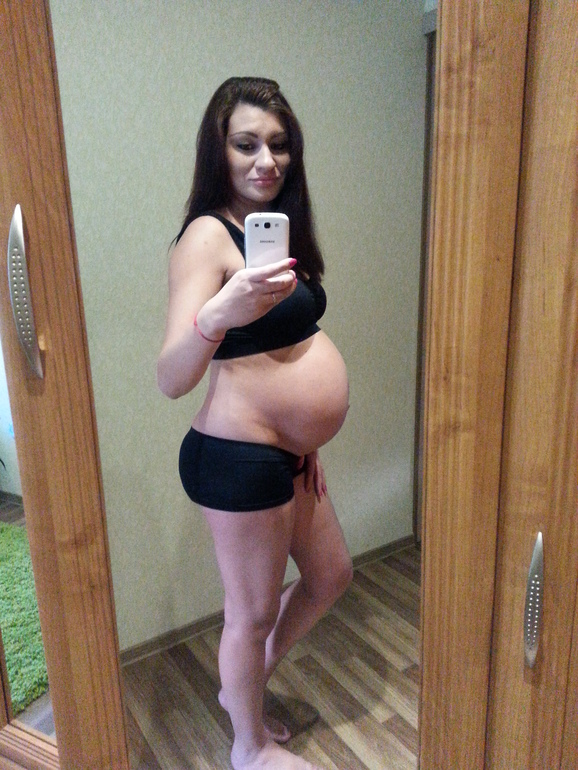 По рэсторанам.....и фотопуз...