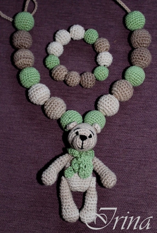 Слингобусы и браслетики.