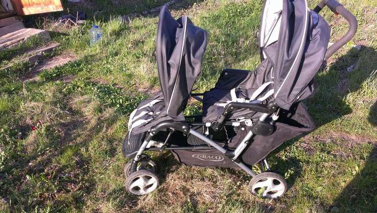 Коляска для погодок Graco Stadium Duo