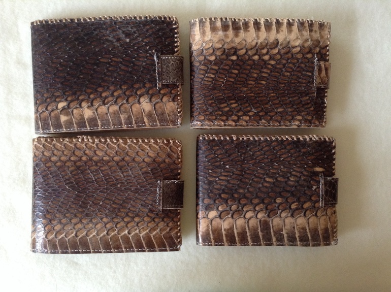 Портмоне из натуральной кожи питона