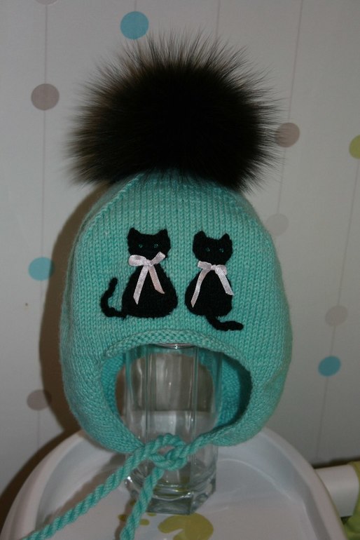 Шапочки с меховыми помпонами для детей!