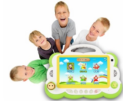 Newman расширяет модельный ряд Китайский производитель Newman не так широко известен в России, т.к. модельный ряд смартфонов не так велик, разве, что более-менее известен смартфон Newman N2 - это 4-ядерный смартфон, телефоны мобильные каталог ,который оснащен производительным процессором Samsung Exynos. Точно такую же начинку имеет Samsung Galaxy S3. Также эта модель известна под другим названием - Freelander i20. Четыре ядра на сегодняшний день - это уже не новость, все современные смартфоны работают под управлением четырех ядер. Но сегодня, к нам в руки попал первый 8- ядерный смартфон, который работает на процессоре MTK MT6592 и оснащен двумя гигабайтами оперативной памяти – это Newnam K2S. Каждое ядро имеет тактовую частоту почти 1700 мегагерц. Команда TopDeals.ru познакомит Вас с этим новым девайсом. Детальный дизайн устройства, результаты синтетического теста AnTuTu. Плюсы смартфона в том, что он имеет большой Full HD дисплей, хорошую емкостную аккумуляторю , 8-ми ядерный процессор, 2Гб оперативной памяти и 32Гб встроенной.