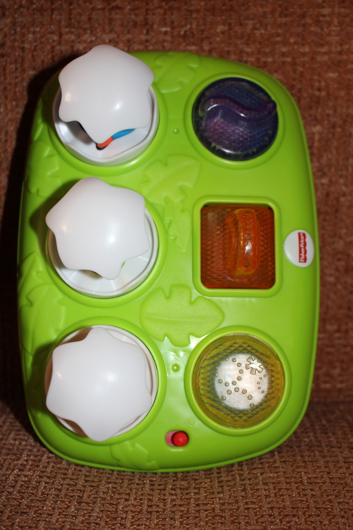 Продаю Fisher Price 2 игрушки (телефон-каталка, веселые друзья)