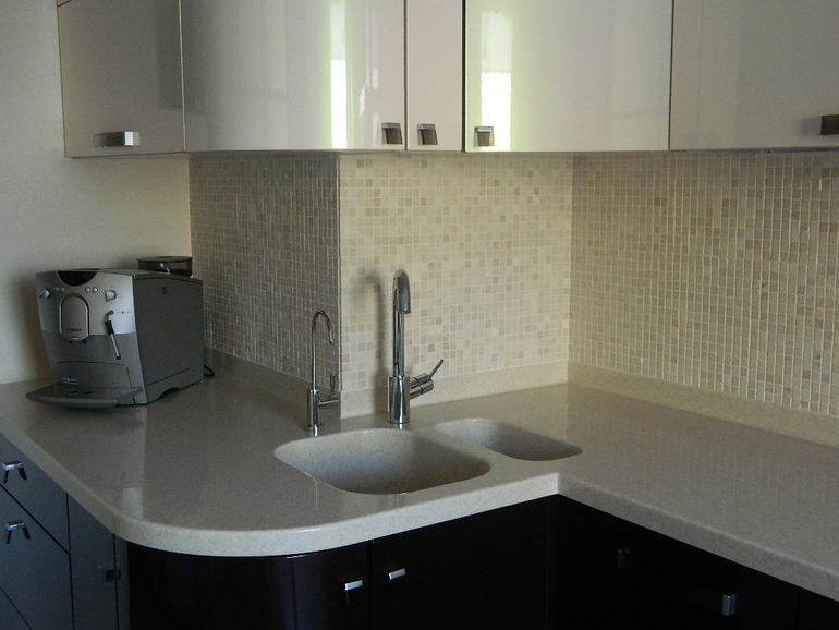 Столешница из искусственного камня