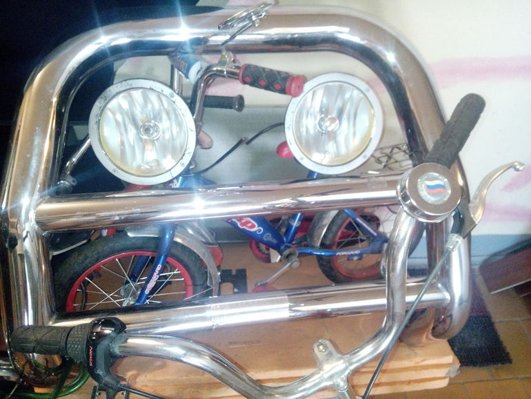 Может кому надо кенгурятник на мицубиси монтеро/паджеро?