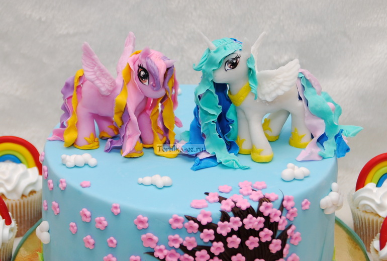 Тортс пони и капкейки с радугой