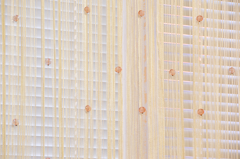 Еще раз о нитевом занавесе