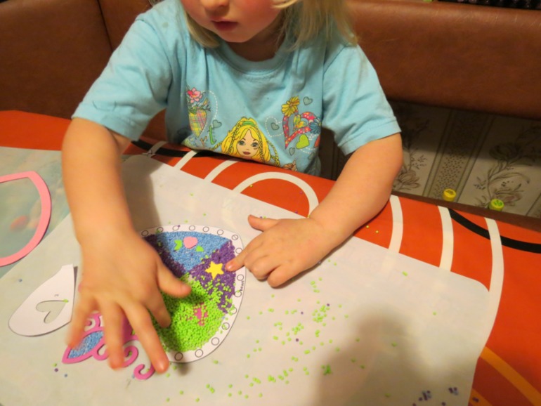 Ждем Новый год и получаем задания.