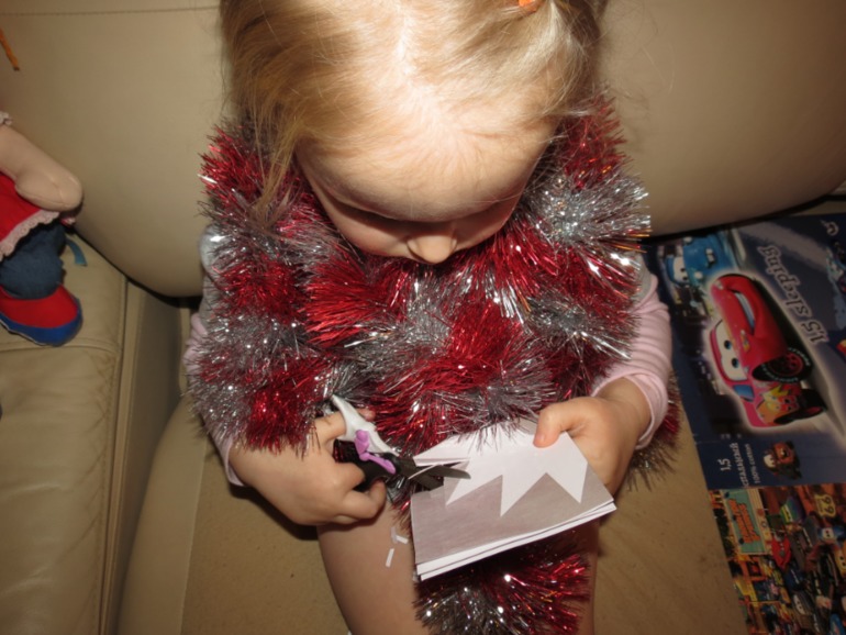 Ждем Новый год и получаем задания.