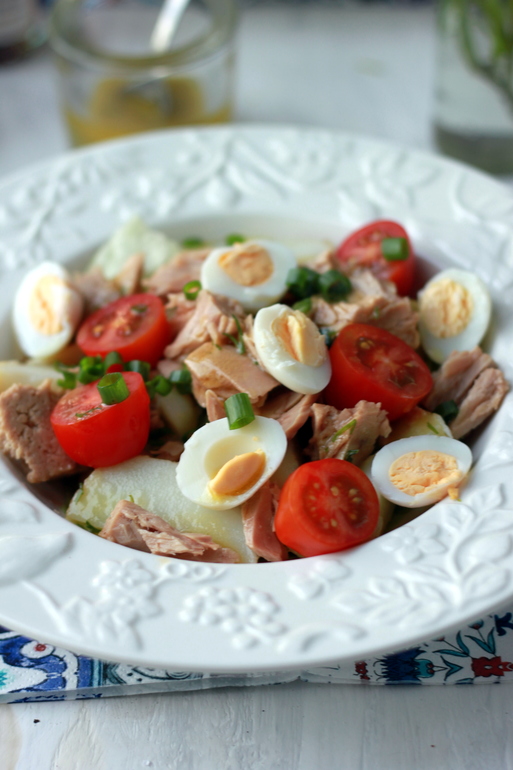 Салат с тунцом