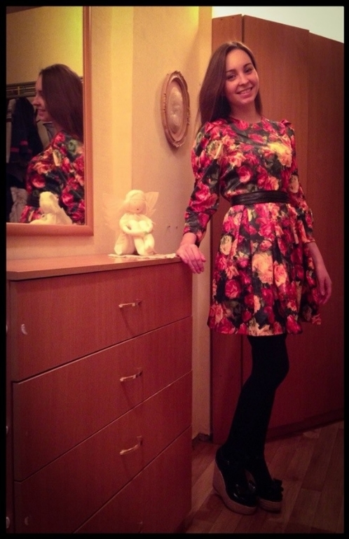 Весна,,,,,весна !!!!!Новое платье из коллекции"Розы Десанж"