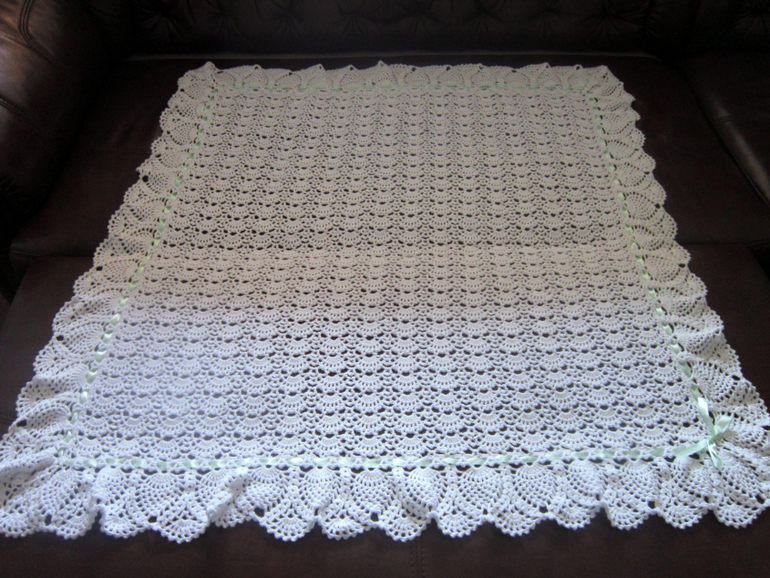 Плед,пинетки,чепчик....на выписку!