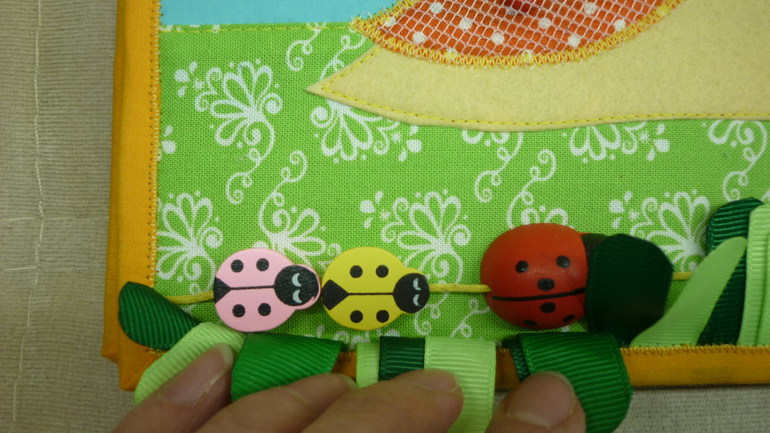 Яркая развивающая книжка!