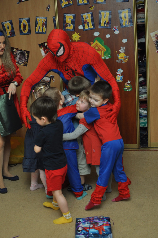 Фото человек паук и мои именниники