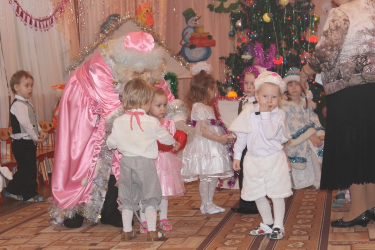 Первый Новогодний утренник в садике