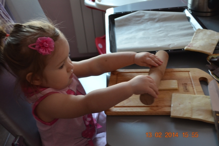 "Кафе" ТН "Я шагаю вместе с мамой"!