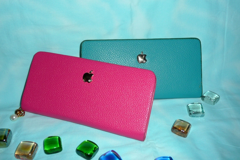 Яркие кошельки, цена 450 руб! сразу на Ваш адрес! живы фото род катом!