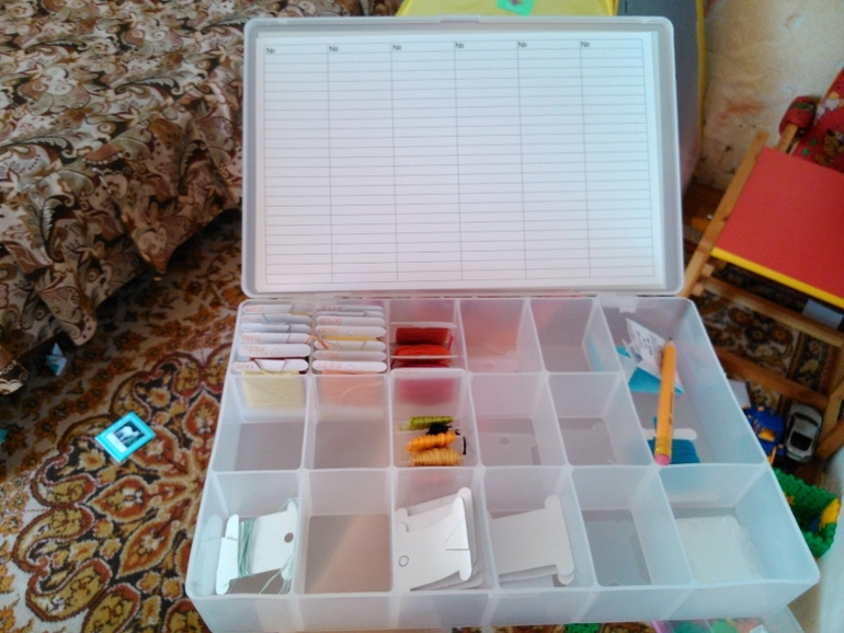 мои поварятки и пополнение в норке хомяка =)