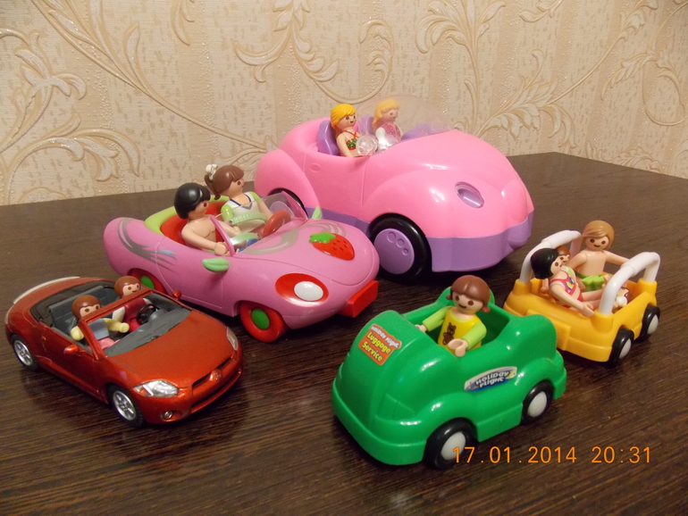 Игрушки, которые дочуне принес Дедушка Мороз!!!