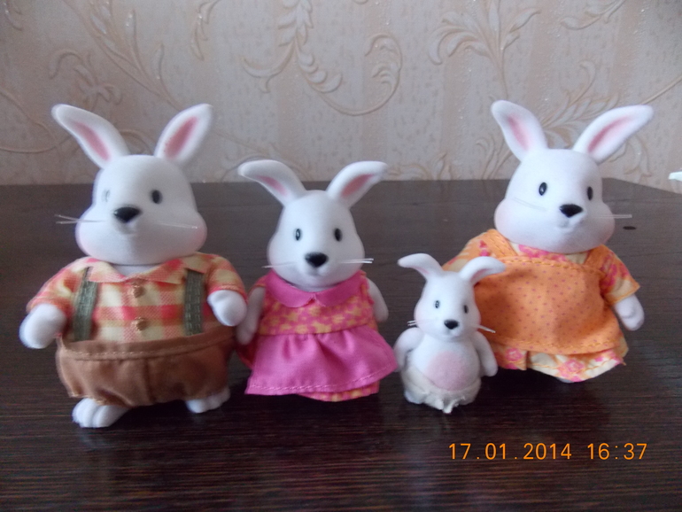 Игрушки, которые дочуне принес Дедушка Мороз!!!