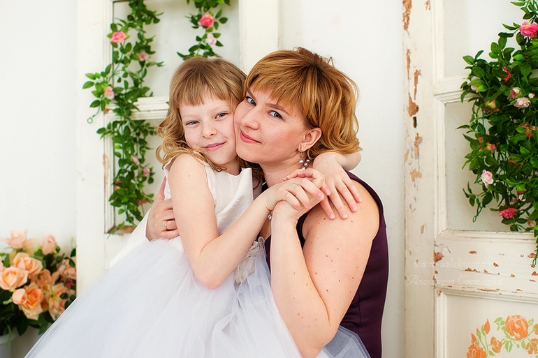 Мама и дочка. Весна