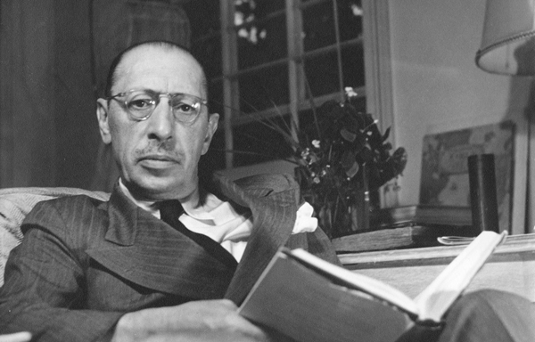 За Менди Мур