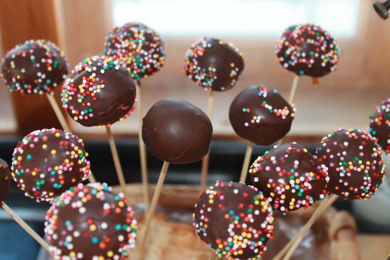 Кейкпопсы. Готовим с дочкой