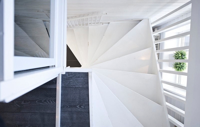 Лаконичность и графичность. Классический образец.