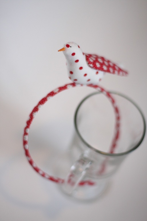 Ободок с птичкой))