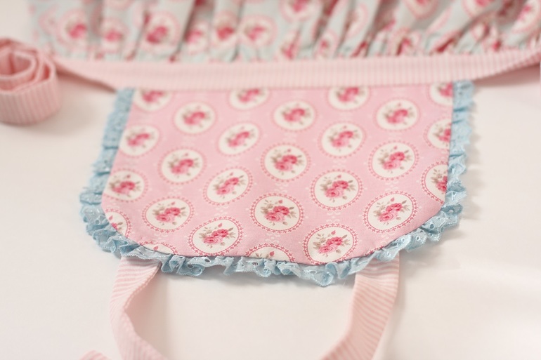 Фартучек для девочки))