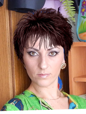 Посоветуйте     цвет волос  и  прическу)