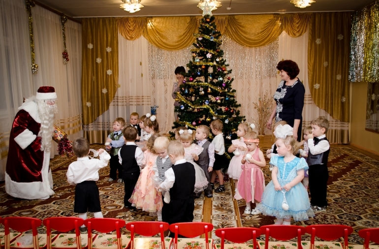 Получила фото с утренника
