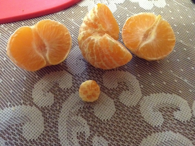 Беременный мандарин :)