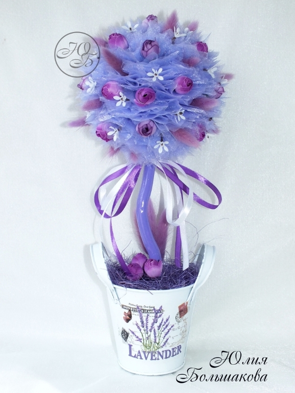 Два новеньких.