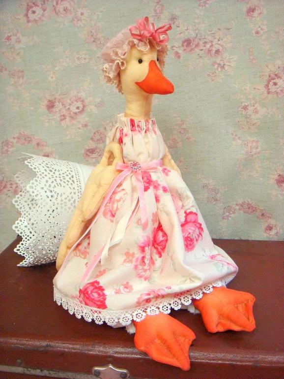 Тётушка- гусыня.