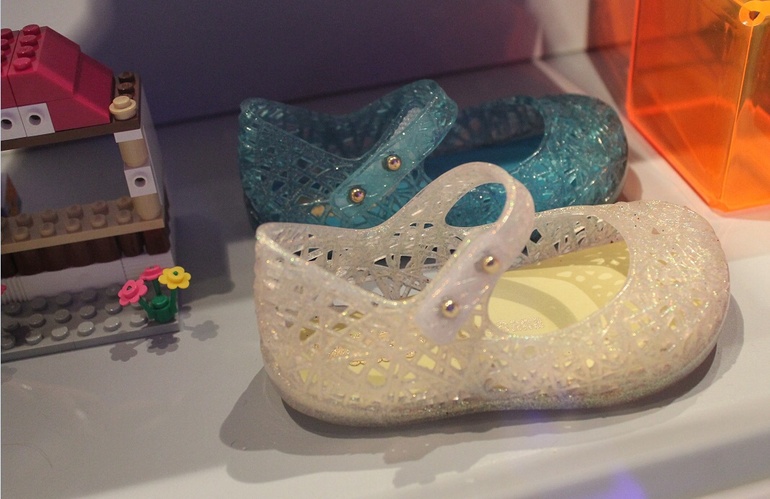 Mini Melissa 19-20 р. 1000 руб.