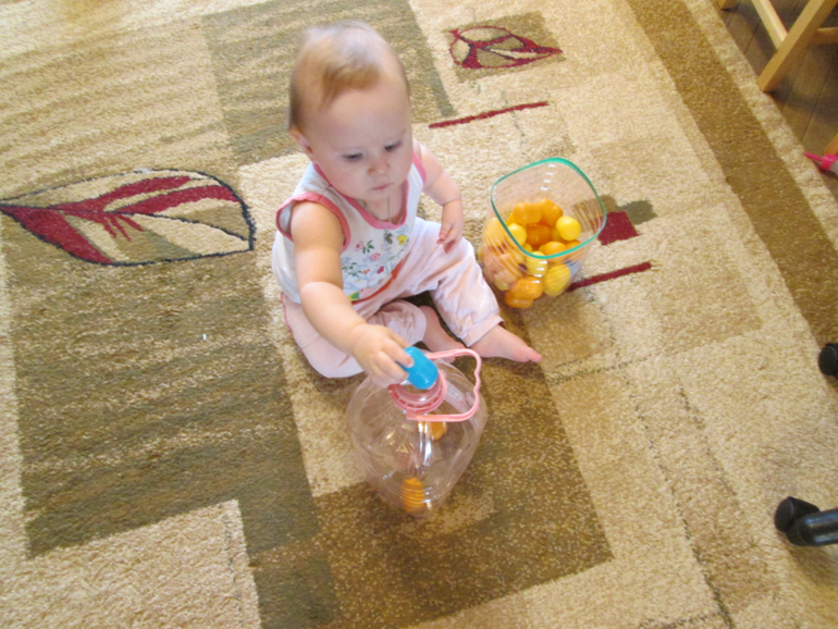 Контейнеры от киндер сюрпризов.