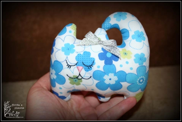 Котики... много котиков =)