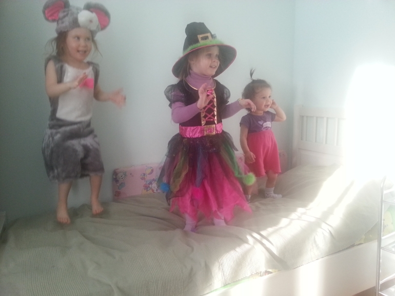 Телефонорепортаж с премьеры спектакля)))))