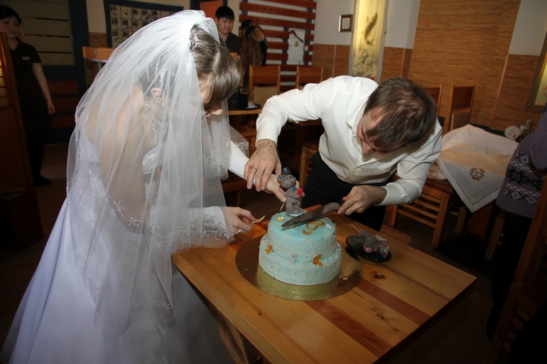 свадебный для подруги или как мы лепили медведей