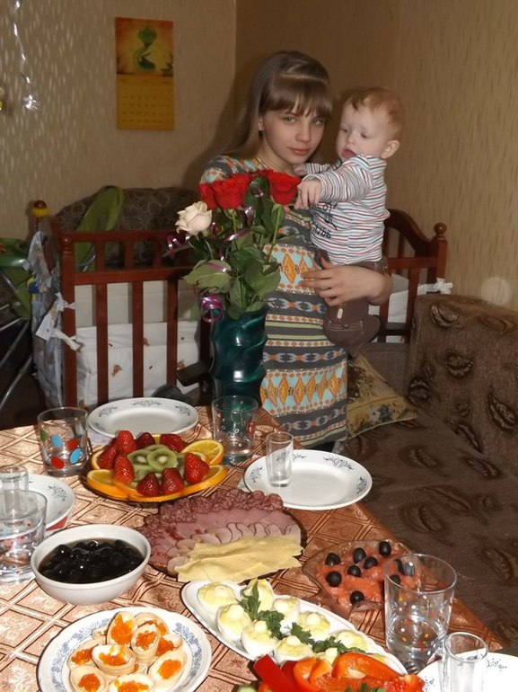 Доченьке 13 лет!!! А сыночку 21 месяц)