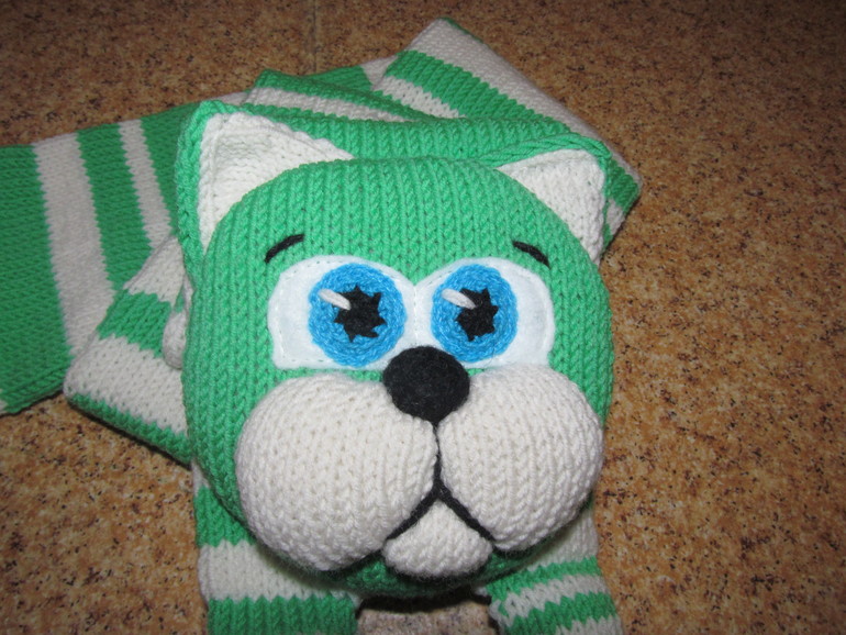 год начался и навязались новые шарфики