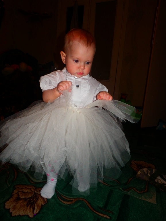 9 месяцев доченьке))