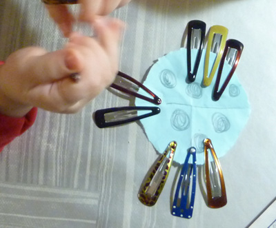 10 идей для игр с заколками