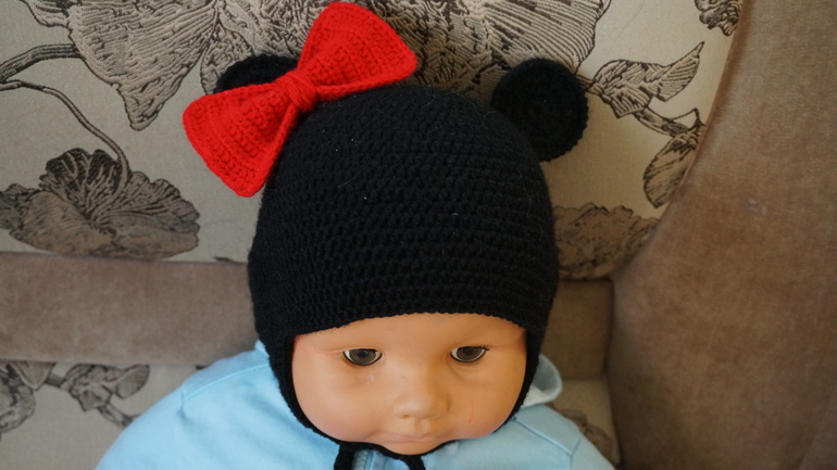 Шапочки  для двух сестричек)